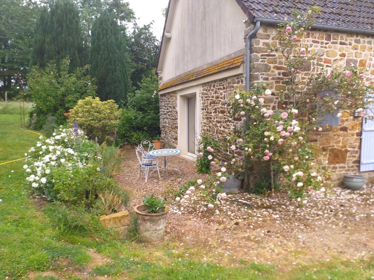 Ma Maison Bleue Saint-Brice-sous-Ranes Exterior foto